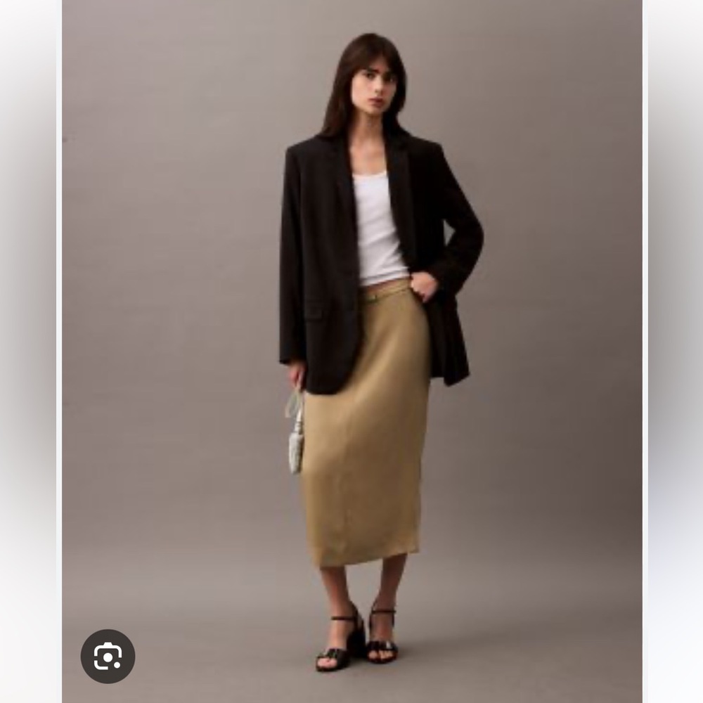 NWT 2025 Calvin Klein “Modern Midi Soft Pencil Skirt”/Tan/Midi/Modest